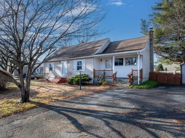 122 Spear Rd, Springfield, MA 01119