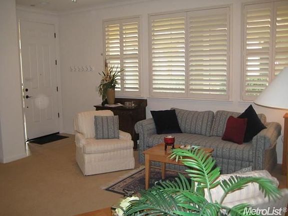 3rd image of 1273 Marseille Ln