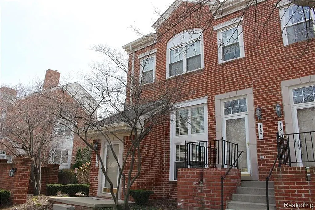 2 bed, 2.0 bath, 1180 sqft, $2,650 — Photo 2