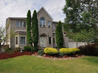 28 Amory Ct, Parsippany, NJ 07054