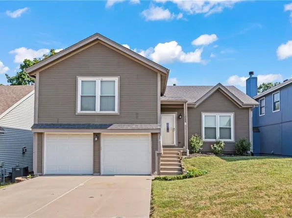 1002 NW 63rd St, Kansas City, MO 64118