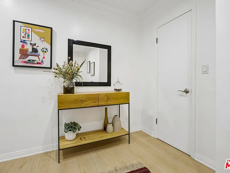 125 Montana Ave #304 — Photo 4