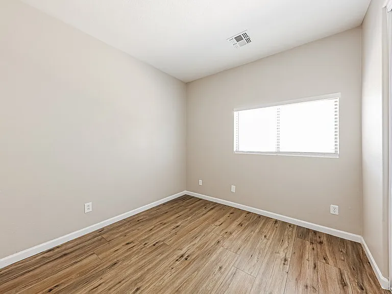 15316 W Cortez St — Photo 13
