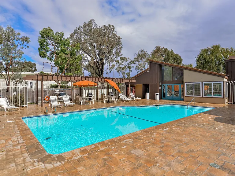 3454 Castle Glen Dr #136 — Photo 38