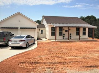1111 Comanche Cv, Granbury, TX 76048