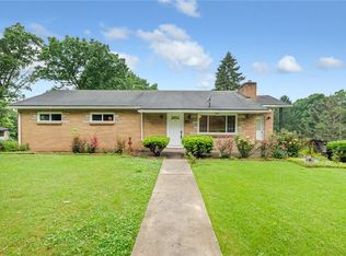 44 Circle Dr, Burgettstown, PA 15021