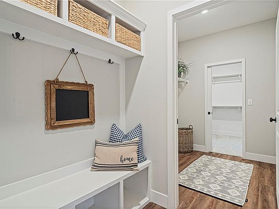 7th image of this home