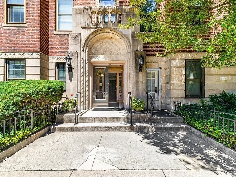 1945 Commonwealth Ave #7 — Photo 12