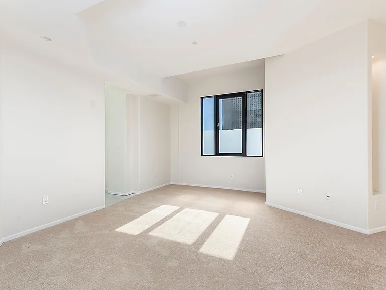 611 G St #321 — Photo 26