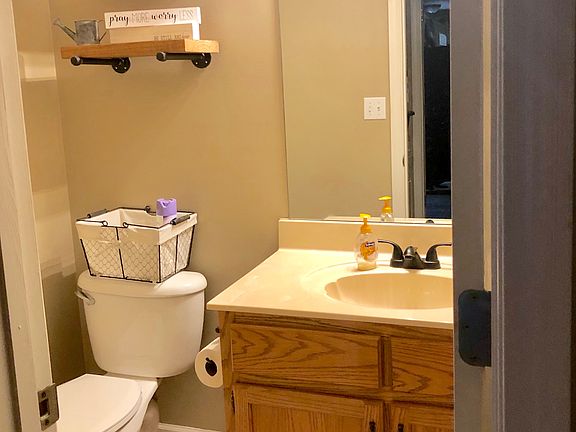 Half bathroom downstairs 