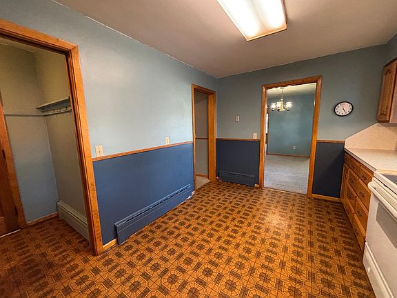 4th image of 642 Louisiana Ave