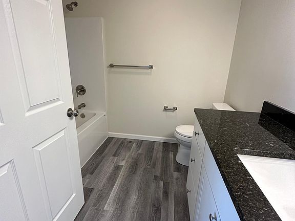 5th image of 1119 Harbor Dr