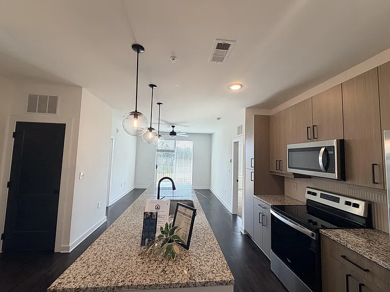 The Wren Apartments — Photo 142
