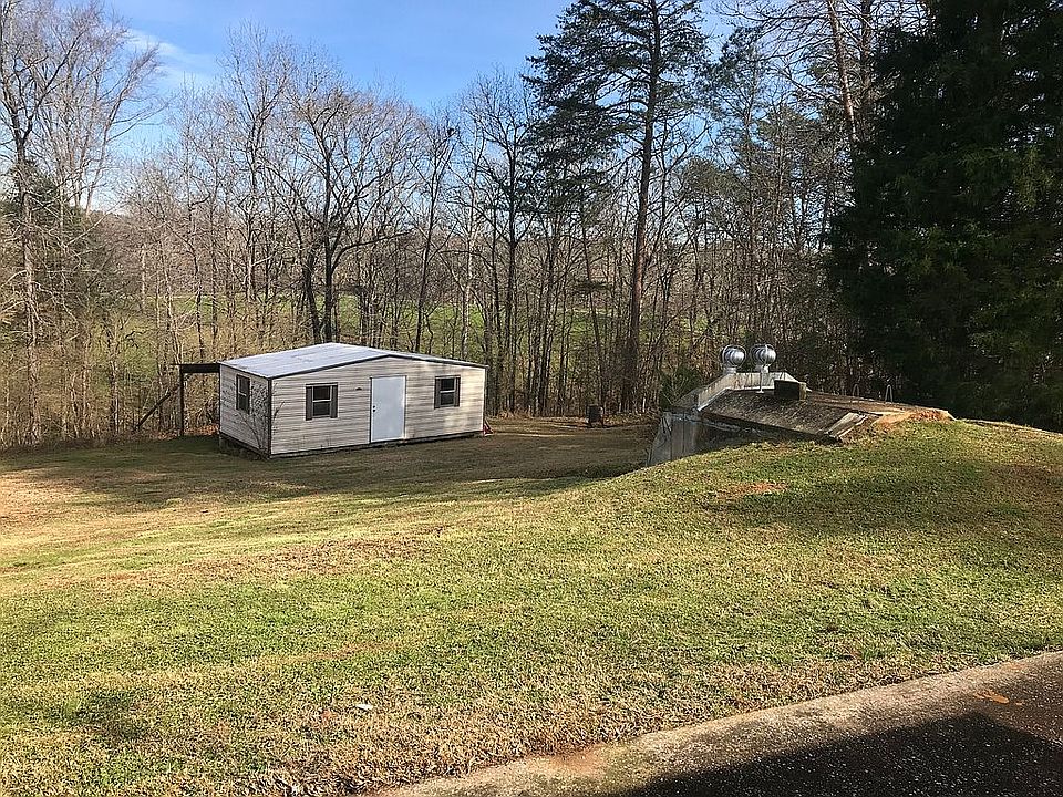 2nd image of 15879 Lake Hills Dr