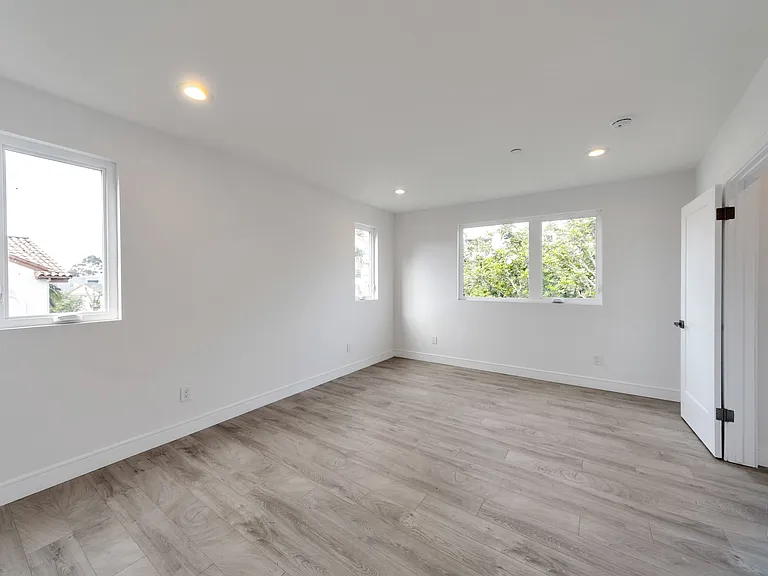 7108 Ramsgate Ave #1/2 — Photo 7