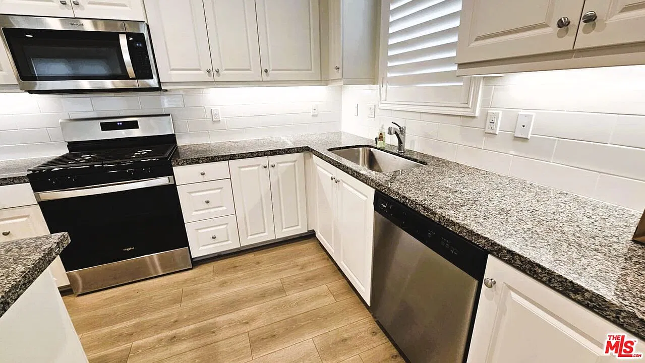 4 bed, 2.5 bath, 1520 sqft, $3,550 — Photo 4