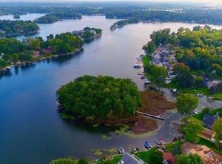 16107 Whitehead Dr, Linden, MI 48451