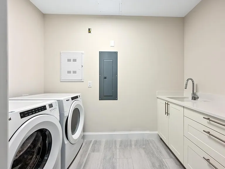 1111 Central Ave #511 — Photo 32