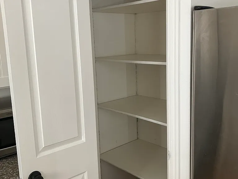 Kitchen pantry