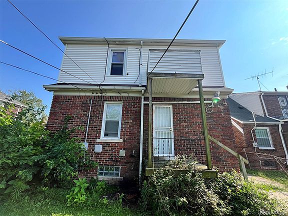 4th image of 8151 Rolyat St