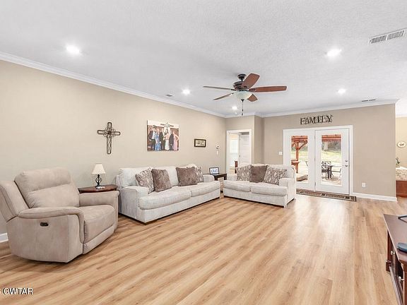 4th image of 48 Sunhaven Dr