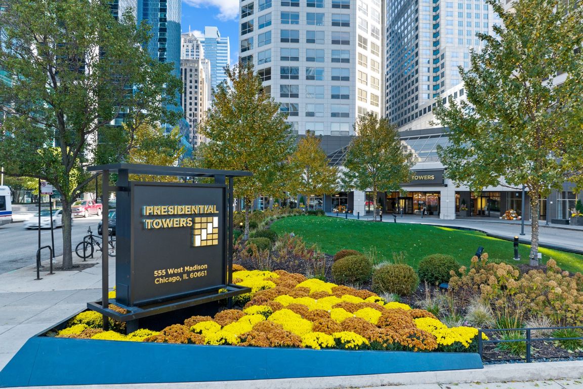 Come home to Presidential Towers in Chicago, IL