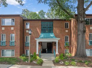 11820 Breton Ct APT 21, Reston, VA 20191