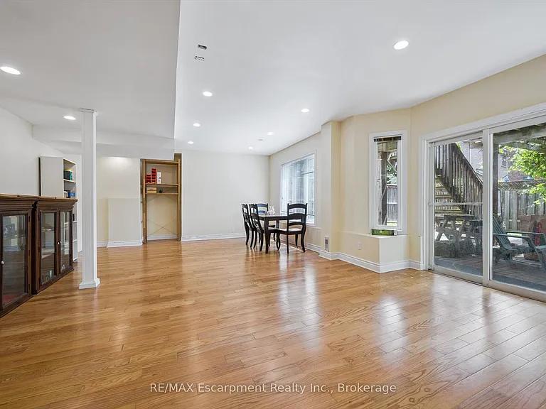 2365 Hertfordshire Way — Photo 33