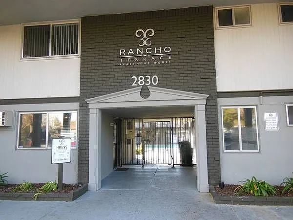 Rancho Terrace — Photo 14