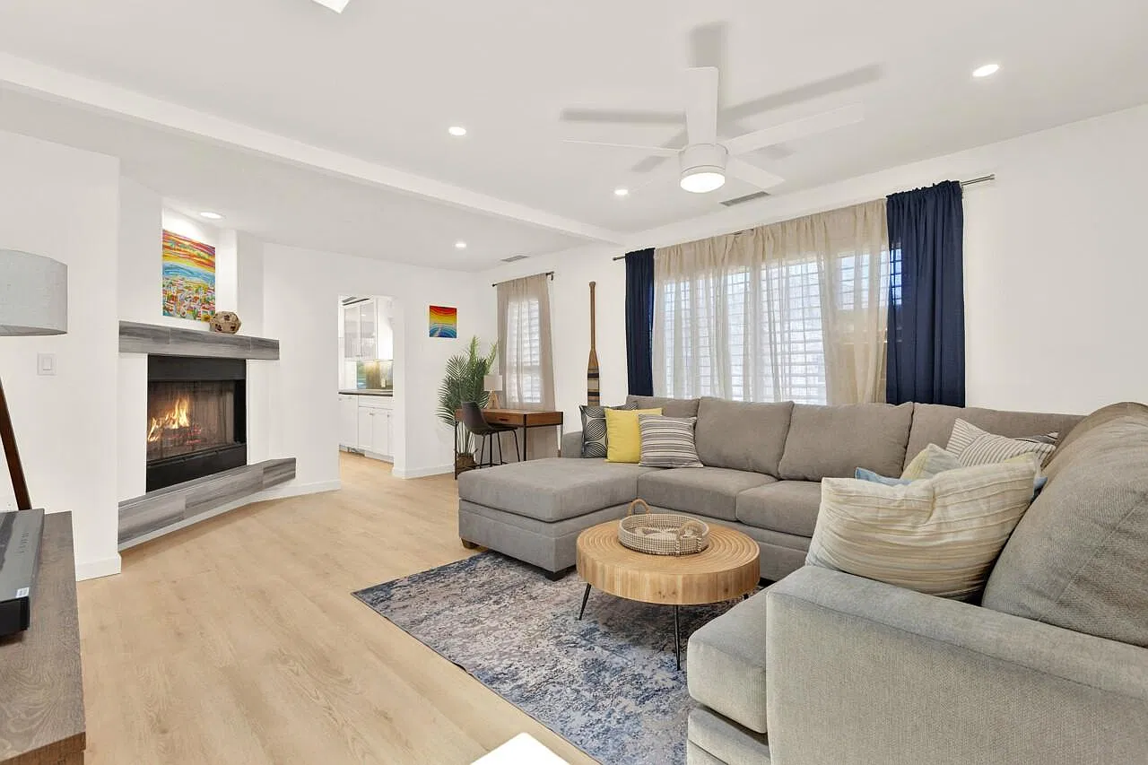 4545 Long Branch Ave — Photo 3