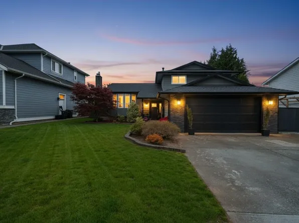 11923 194b St, Pitt Meadows, BC V3Y 1K3