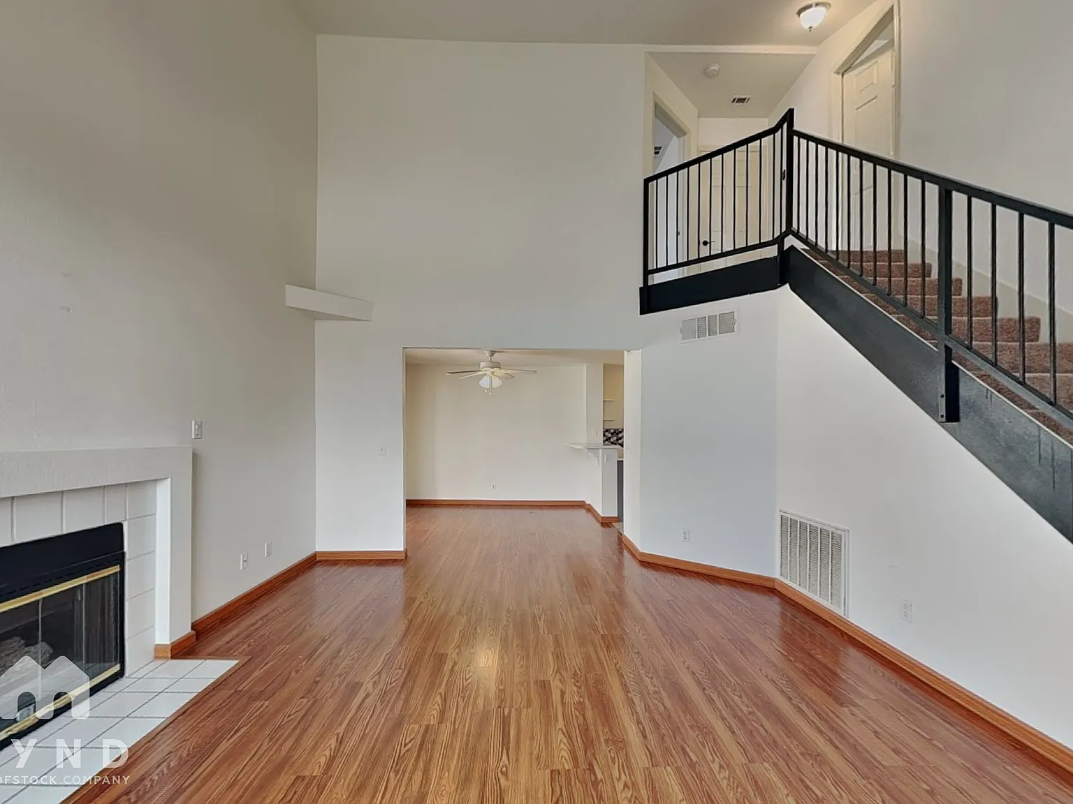 2 bed, 2.5 bath, 1287 sqft, $1,750 — Photo 4