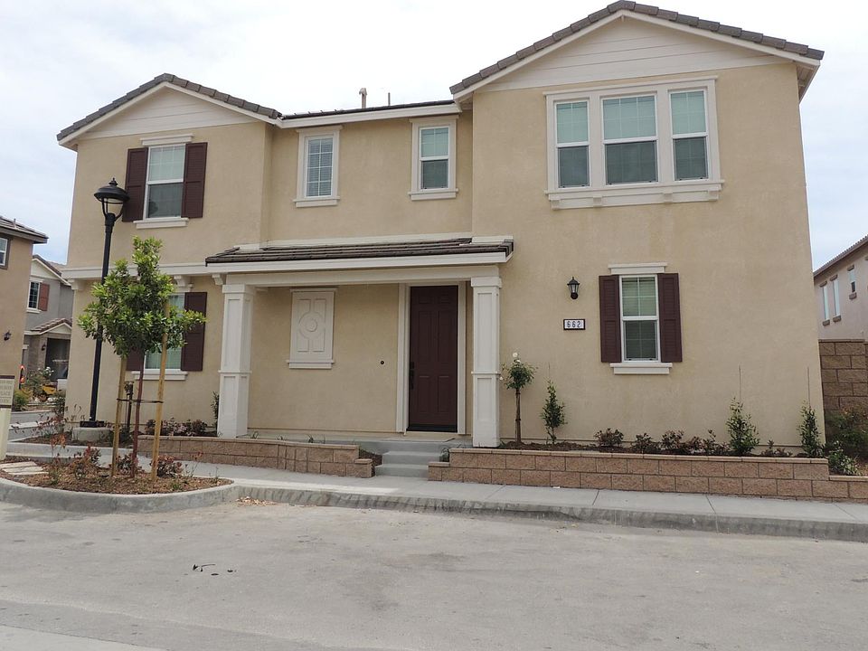 1st image of 662 Huron Pl