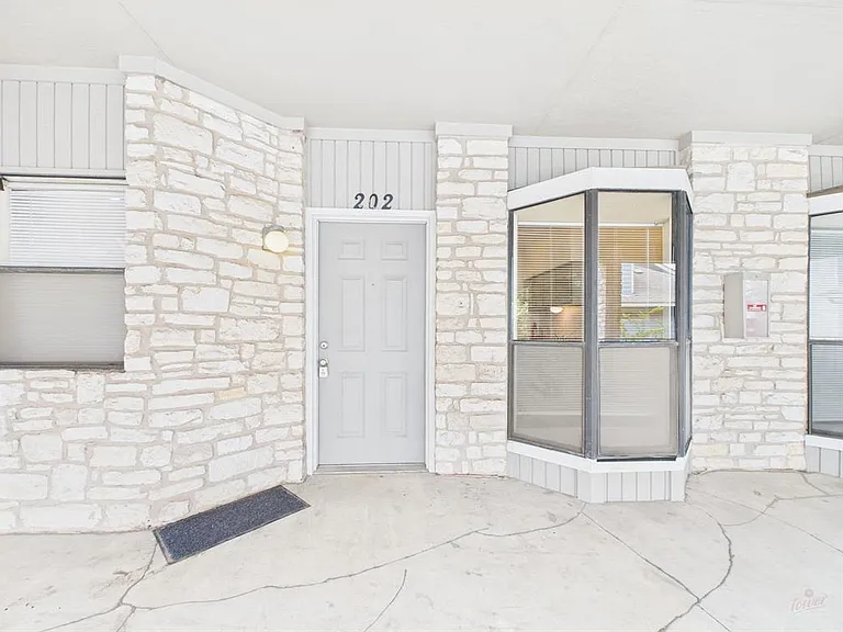 2604 Salado St #204 — Photo 9