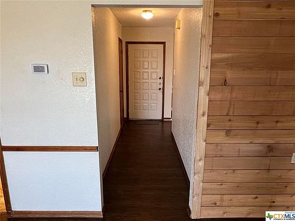 3rd image of 212 Spur Dr
