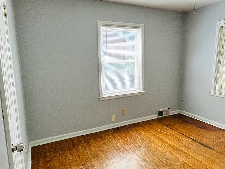 801 Berkley Rd — Photo 26