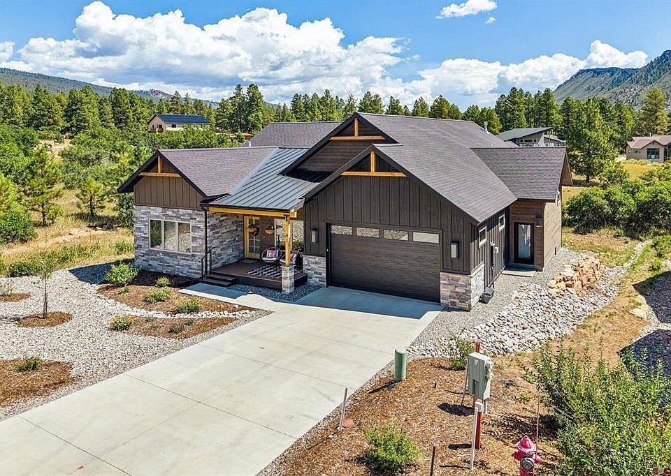 1st image of 41 Edgemont Meadows