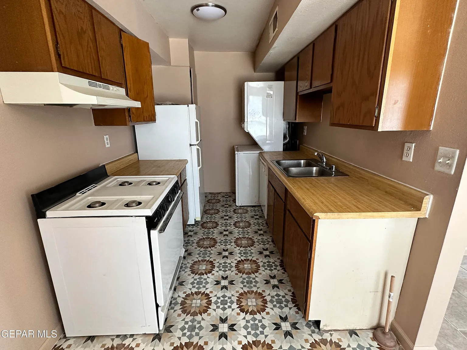1917 Karen Sue Pl — Photo 4