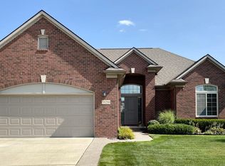 55250 Wolverine Dr, Macomb, MI 48042