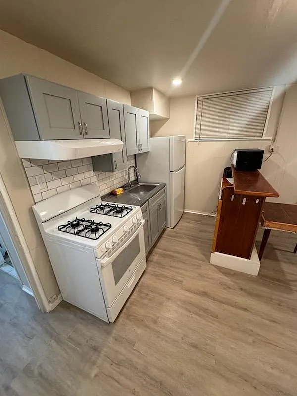 2 bed, 800 sqft, $1,100 — Photo 1