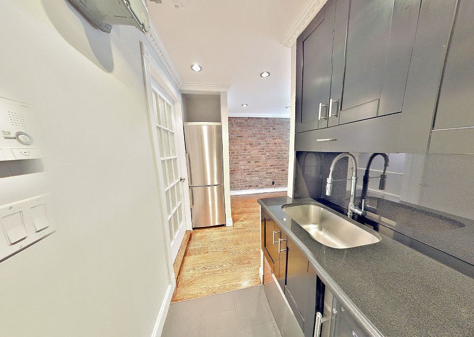 1st image of 115 Mulberry St