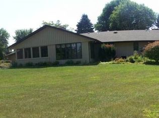 5117 Riverside Rd, Waterford, WI 53185