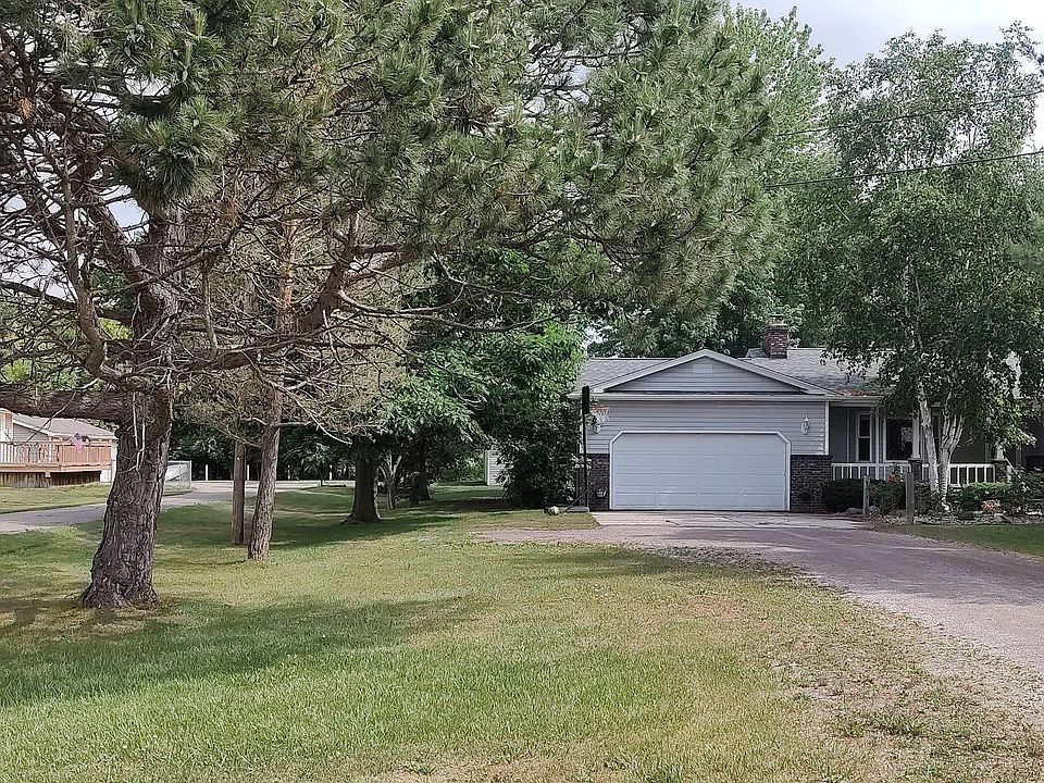 2nd image of 3040 W Farrand Rd