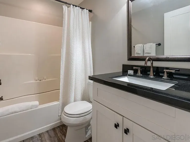 841 Beryl St #A — Photo 4