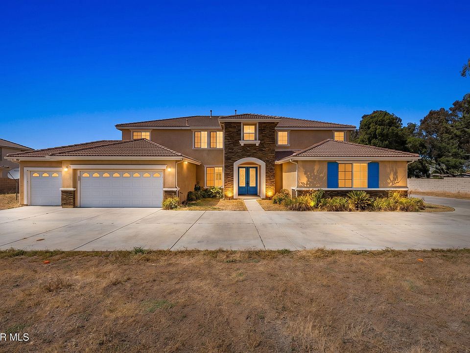 1st image of 658 E Lago Lindo Rd