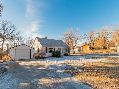 467 8th St NW, Valley City, ND, 58072