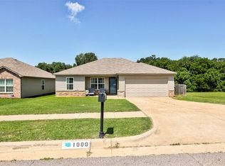 1000 Claystone Way, Noble, OK 73068