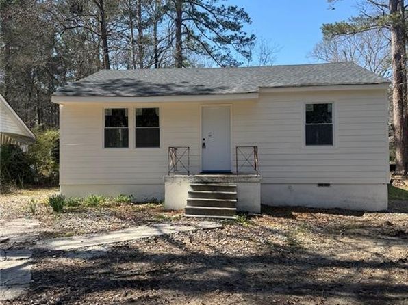 5393 Booker T Dr, Morrow, GA 30260