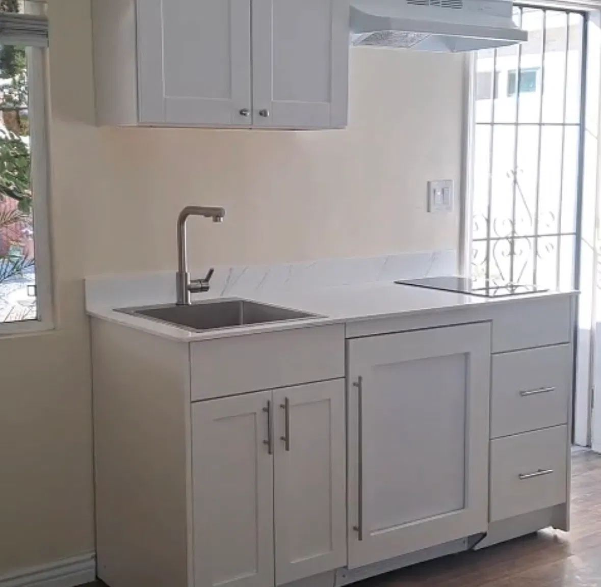 Studio, 400 sqft, $1,750 — Photo 1