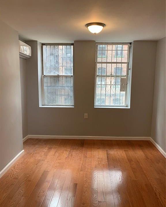 2nd image of 81 Allen St APT 15